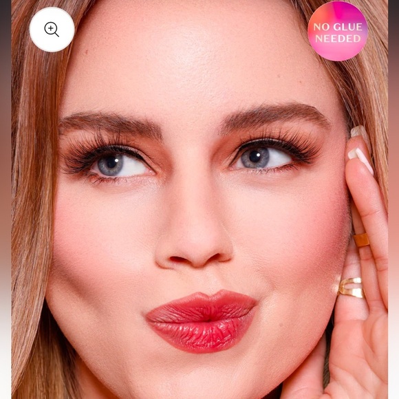 Lilly lashes
Trendsetter
SELF-ADHESIVE
Natural Volume + Medium Length - Picture 6 of 7